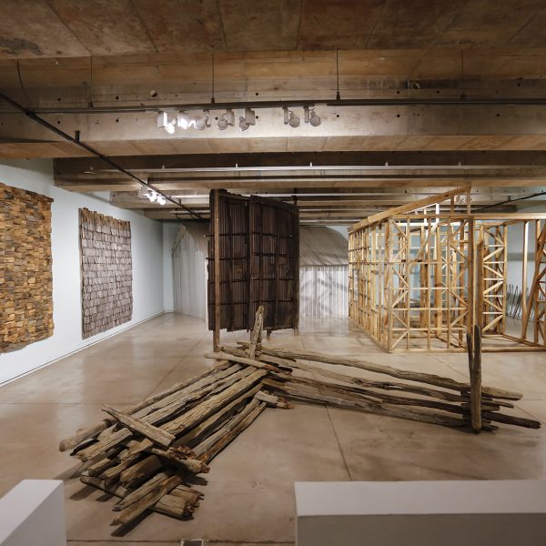 Olaf Holzapfel / Sebastián Preece: Ausstellungsansicht Housing in Amplitude MAC Santiago 2014