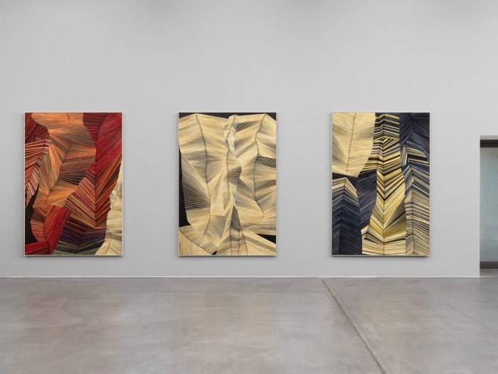 Ausstellungsansicht Olaf Holzapfel: Der Mantel im Museum Haus Konstruktiv, 2024
