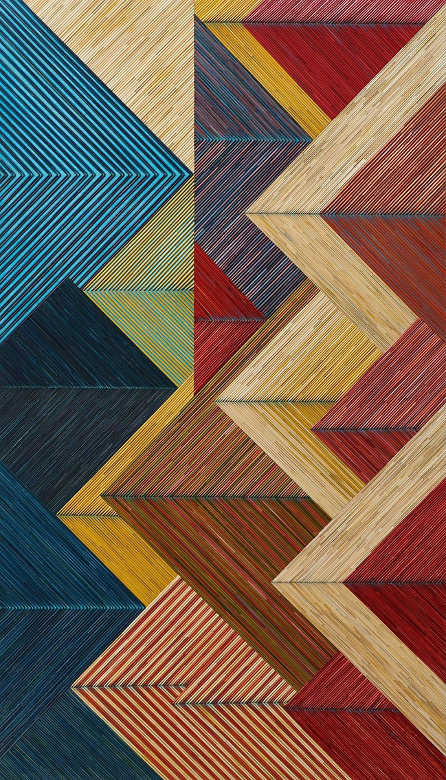 Olaf Holzapfel: Spatial Form, 2020, hand-dyed straw, natural on wood, plant dyes, 176 x 101 cm