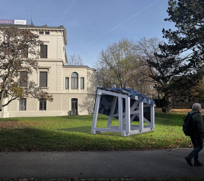 Ideale Formen und roher Stoff, Fachwerkskulptur