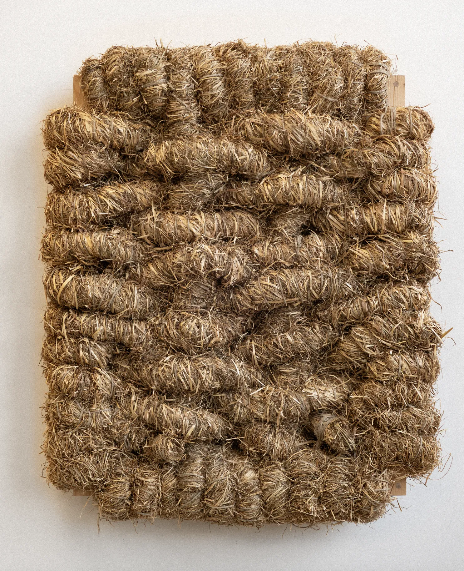 Olaf Holzapfel: Heubild, 2024, woven hay, 108 x 90 cm