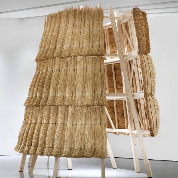 Olaf Holzapfel: Haus aus Licht; Ausstellungsansicht "Materia" im LWL-Museum Hellerlecht, Detmold, 2026, Foto: Jens Ziehe